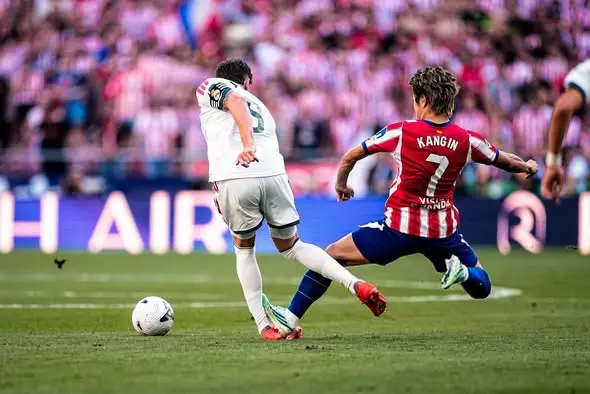 Lee Kang-in on Unpunished Challenge on Valverde's Ankle at Half-Time: I Don't Want to Discuss Decisions, That Is Beyond Our Control